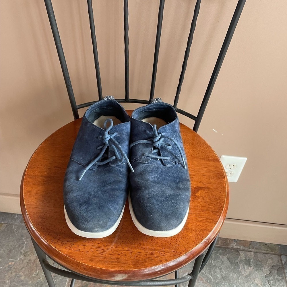 Ugg Bowman Casual Suede Shoe in Blue Size 11‎ - Picture 3 of 8